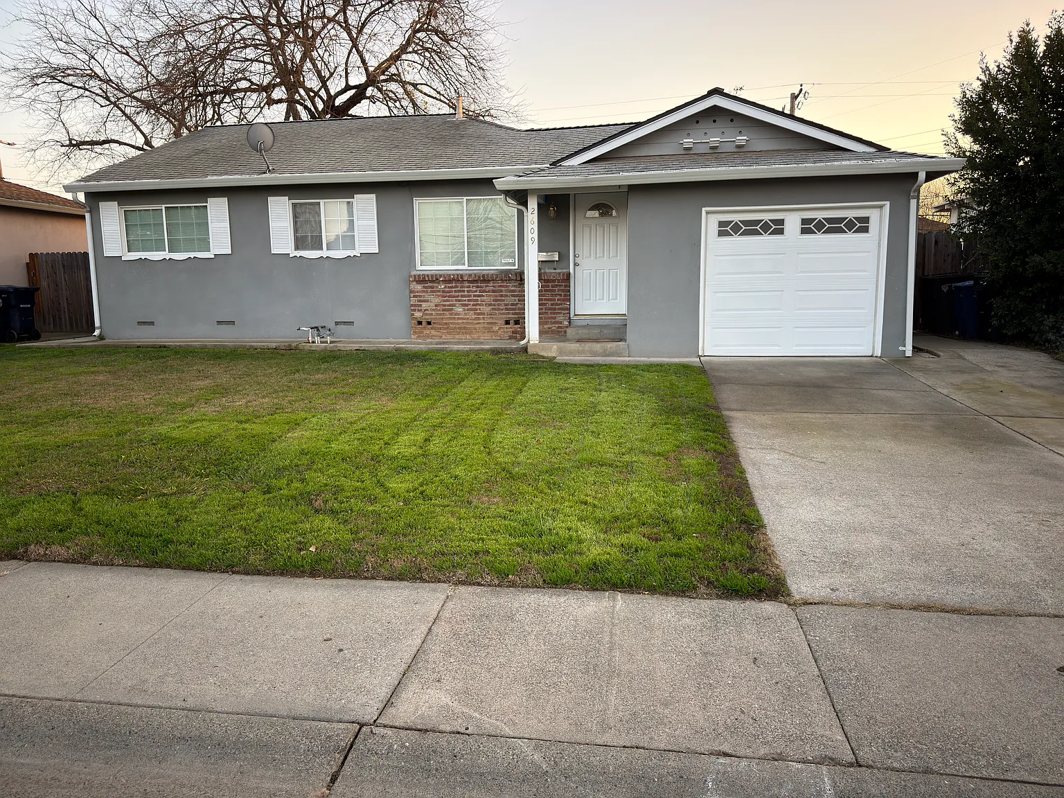 2609 Norcross Dr photo 1