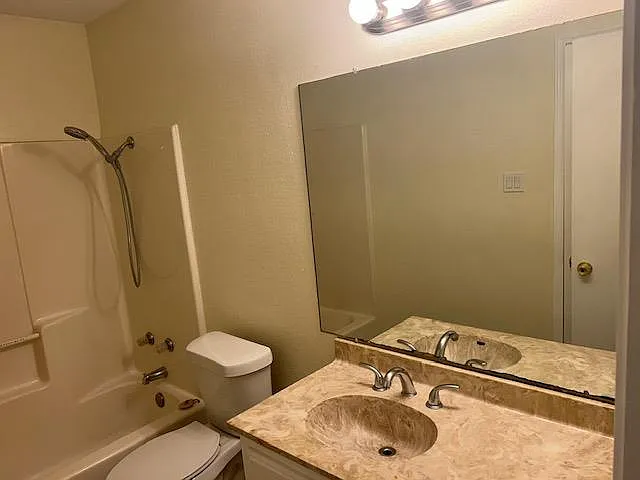 825 Mica Ln — Photo 7