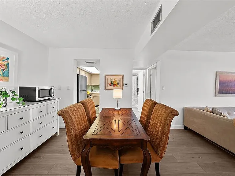 100 Waverly Way #403 — Photo 11