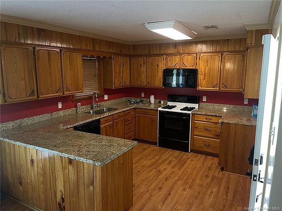 3rd image of 2207 N Rose Park Ave