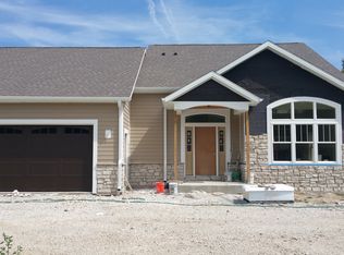 18120 Hoffman Ave, Brookfield, WI 53045