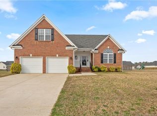 420 Ivywood Ln, Raeford, NC 28376