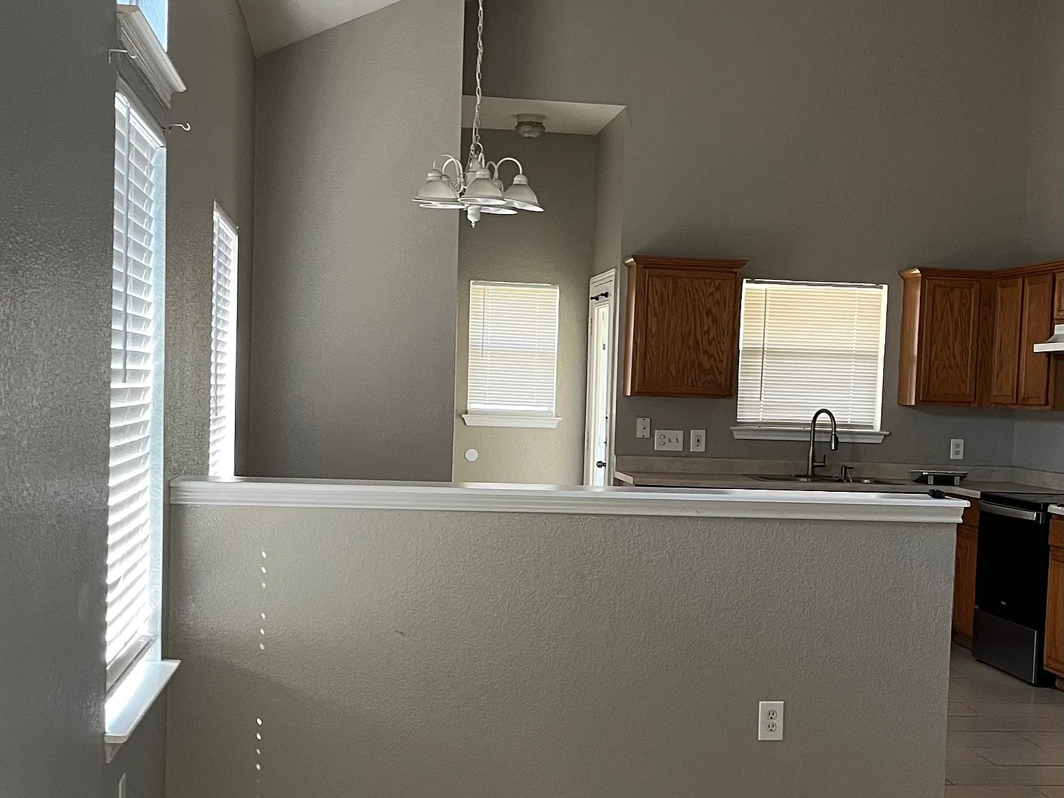 3 bed, 1718 sqft, $1,850 — Photo 3