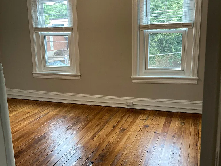 1001 Main St — Photo 4