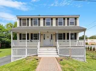 26 Old Ferry Rd, Lowell, MA 01854