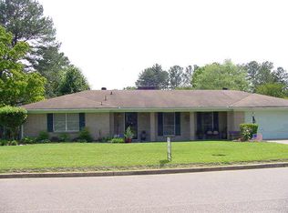1243 Dardanelle Dr, Jackson, MS 39204