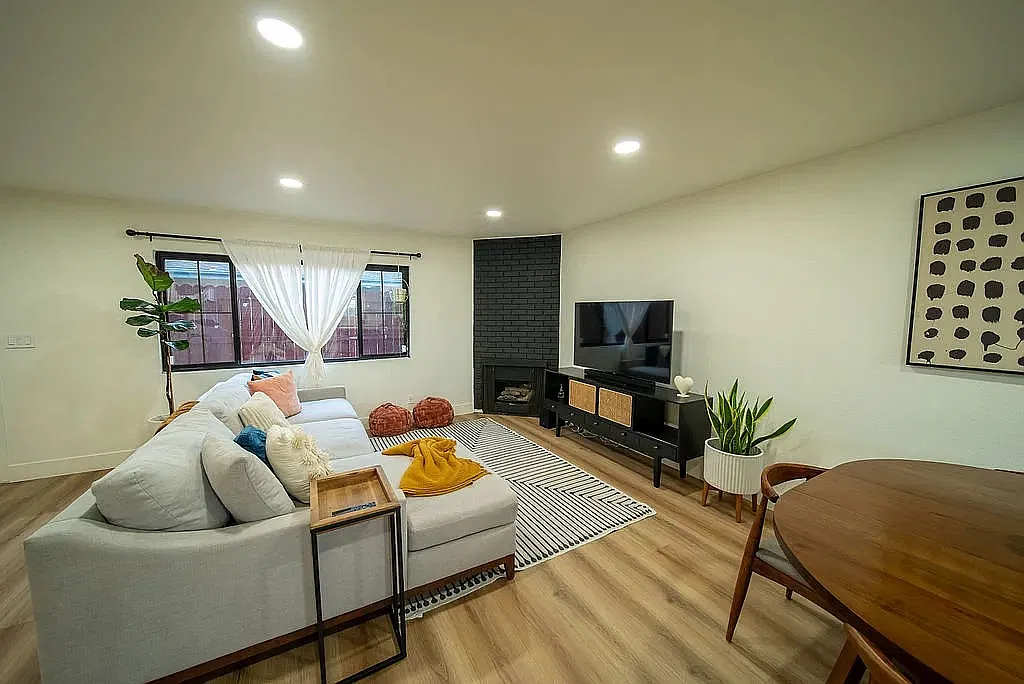 2 bed, 1.5 bath, 1350 sqft, $3,200 — Photo 4