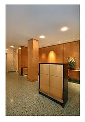 Sold by R New York | media 12