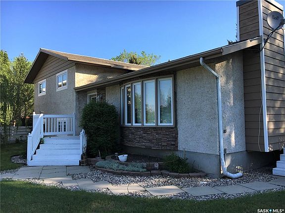 2nd image of 23 Poplar Pl
