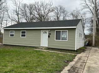 725 E 48th Pl, Gary, IN 46409