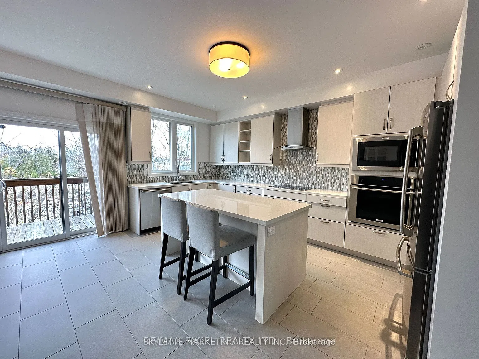 3 bed, $4,200 — Photo 4