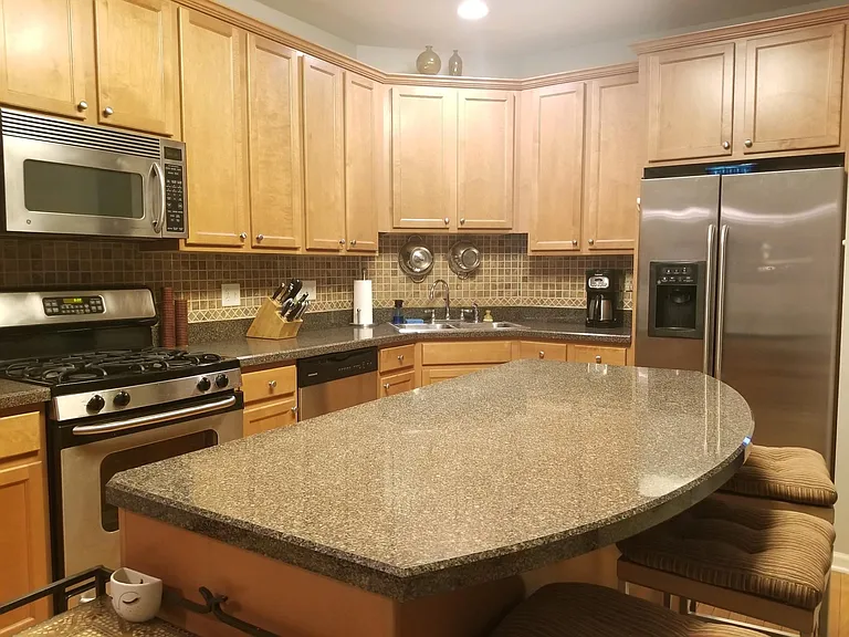 382 S Prospect Ave — Photo 6