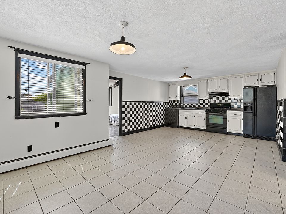 1st image of 54 Flint St #2