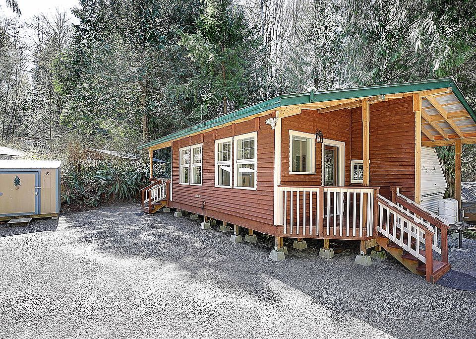 1st image of 12015 Marine Dr #1017