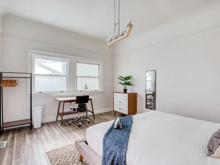 1369 Fulton St — Photo 3
