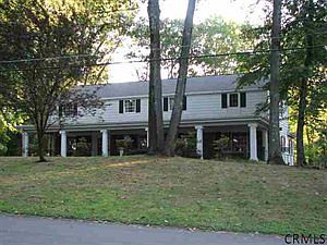 1st image of 35 Broadleaf Dr