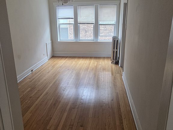 4th image of 1174 S Oak Park Ave #2E
