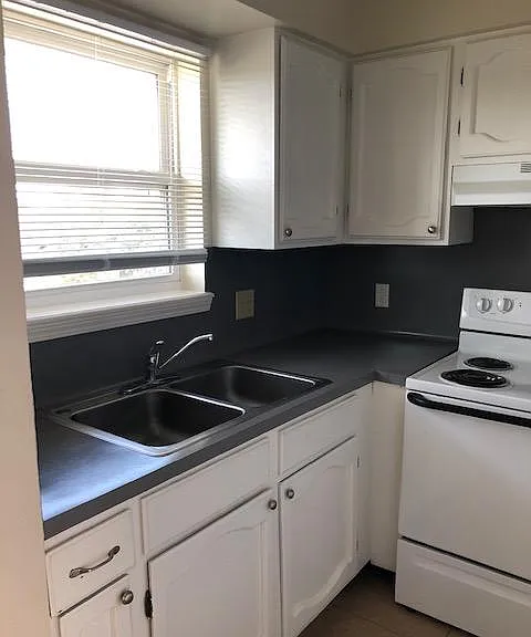 2125 Kerria Ave #9 — Photo 31