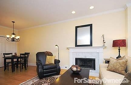 5th image of 2640 N Dayton St