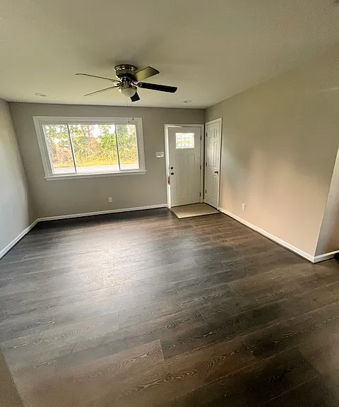 1803 Hechler St — Photo 7