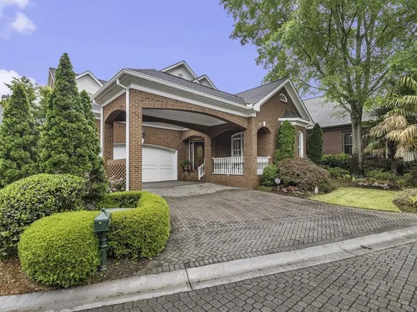 1065 Arbor Trce NE, Atlanta, GA 30319