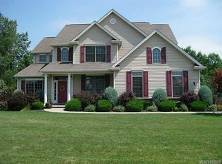 273 N Rockingham Way, Buffalo, NY 14228