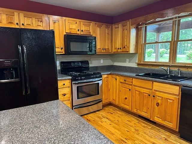 690 Oak Ridge Rd — Photo 6