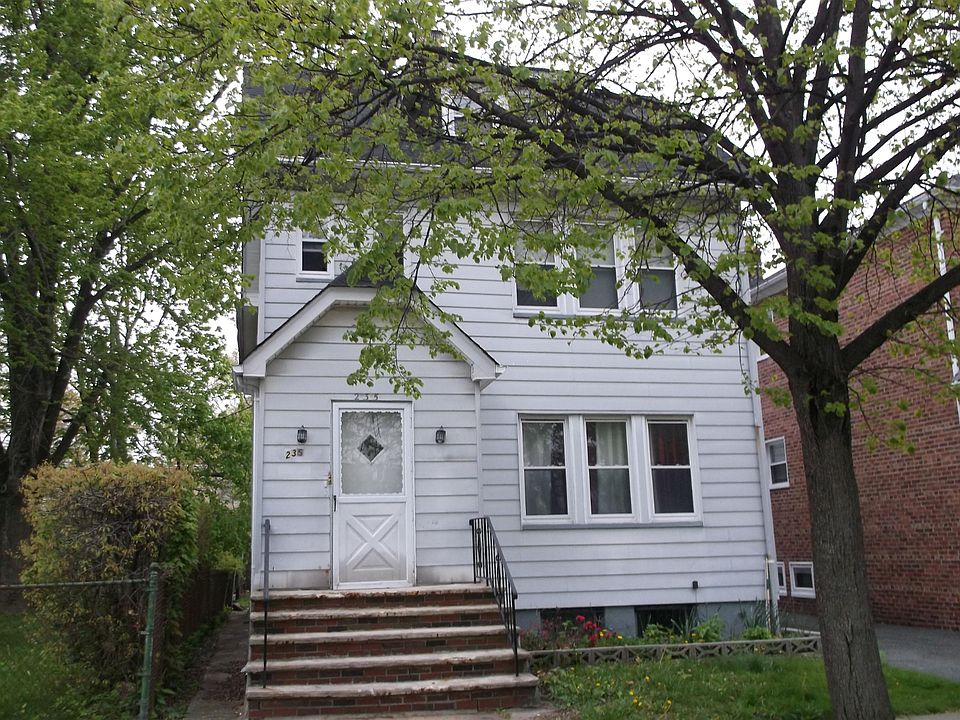 1st image of 235 Hoffman Blvd