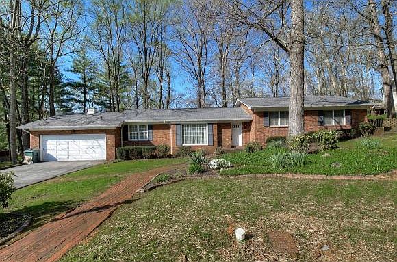 1st image of 641 Woodland Dr
