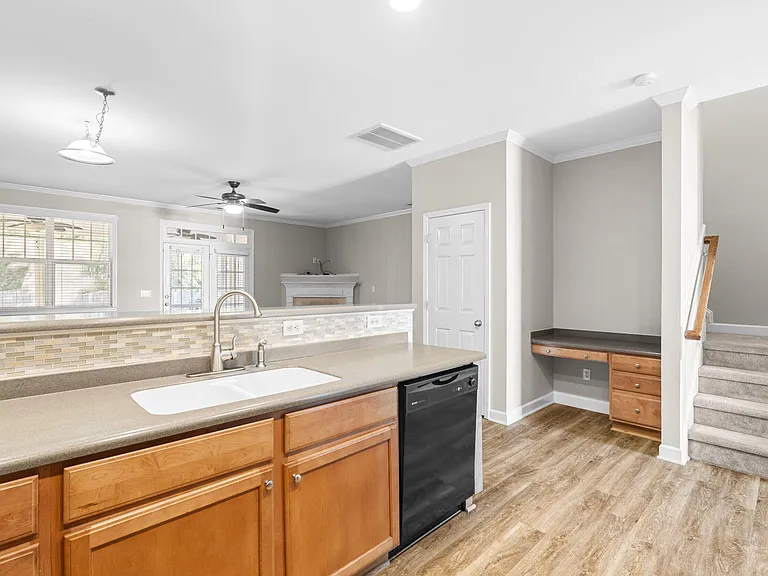2522 Spring Oaks Way — Photo 10
