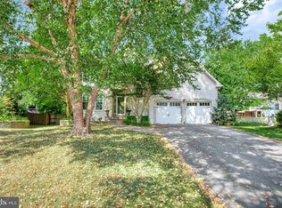 1606 Tobys Ct, Crofton, MD 21114