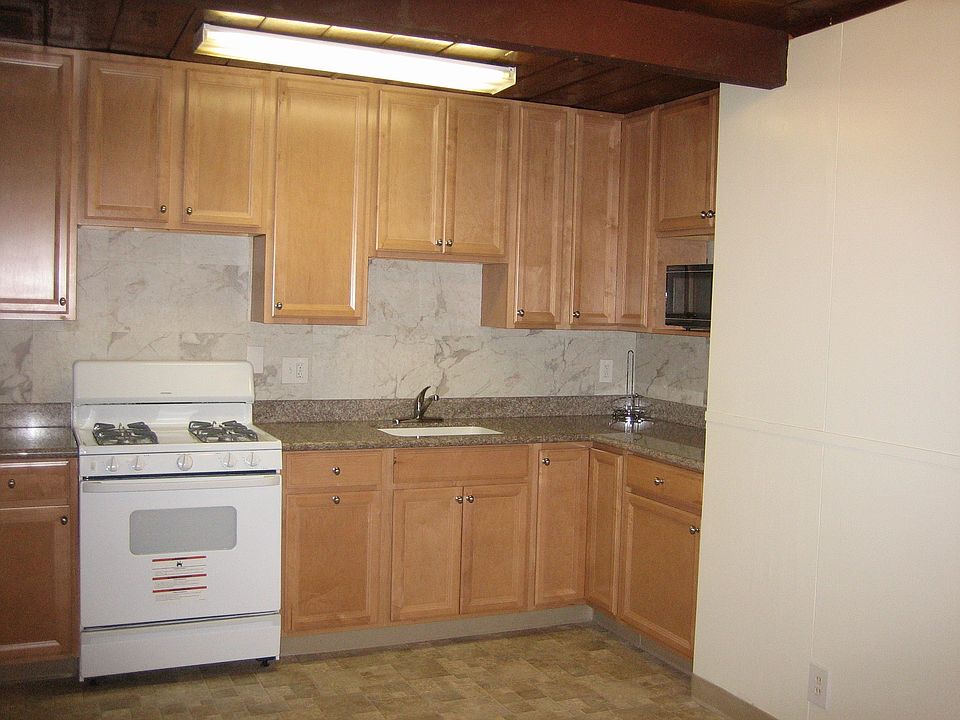 1st image of 2777 Alma St