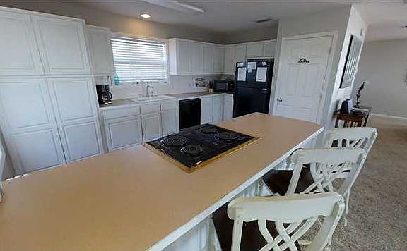 4th image of 115 Watermark Way
