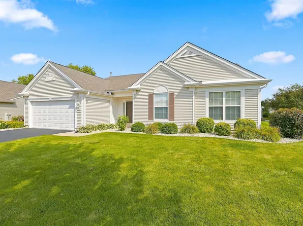 13326 Dakota Fields Dr, Huntley, IL 60142