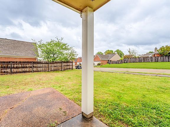 5th image of 7858 Autumn Creek Dr