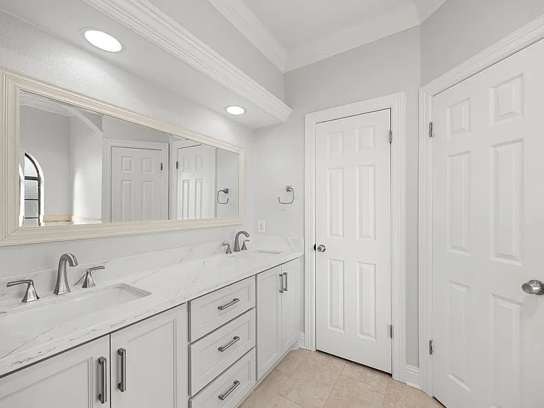 15526 Cabildo Dr — Photo 24