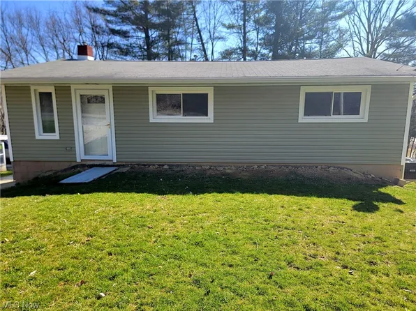 6180 Vo Ash Dr SW, Carrollton, OH 44615