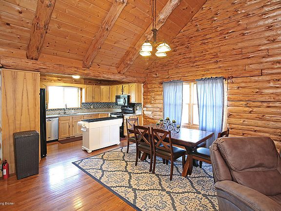 5th image of 185 Valerie Ct