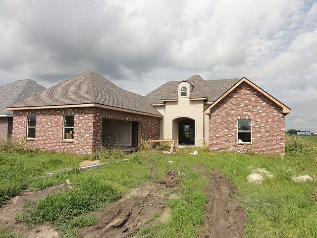 1st image of 411 Port Royal Way