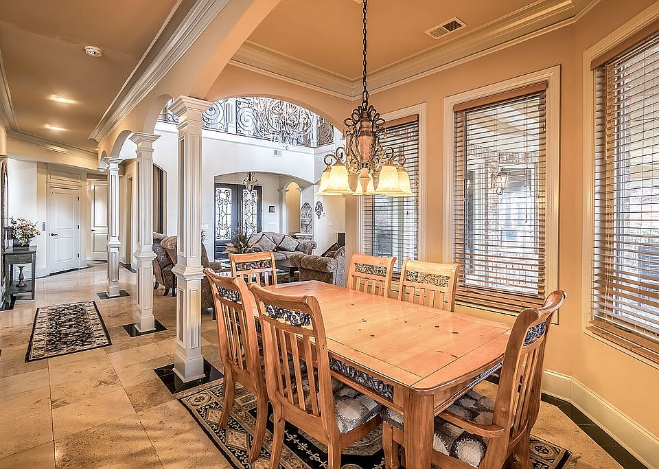 1st image of 562 Bayberry Crossing Dr