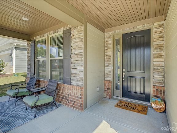 4th image of 16413 Stonecrop Landing Ln