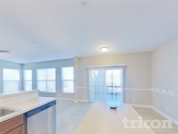 5th image of 1307 Creekside Dr