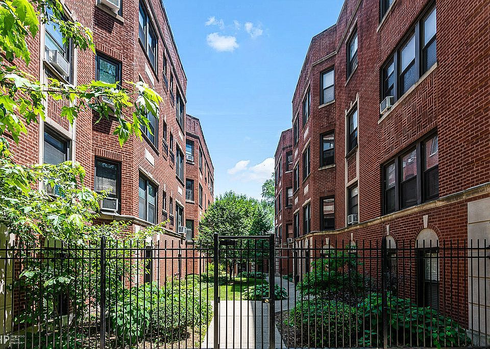 1st image of 7013 N Wolcott Ave #1
