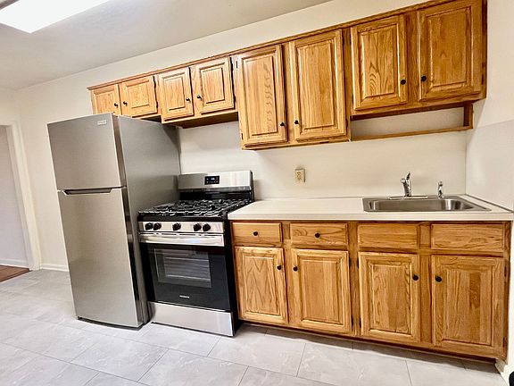 2nd image of 743-746 Skyline Dr #744