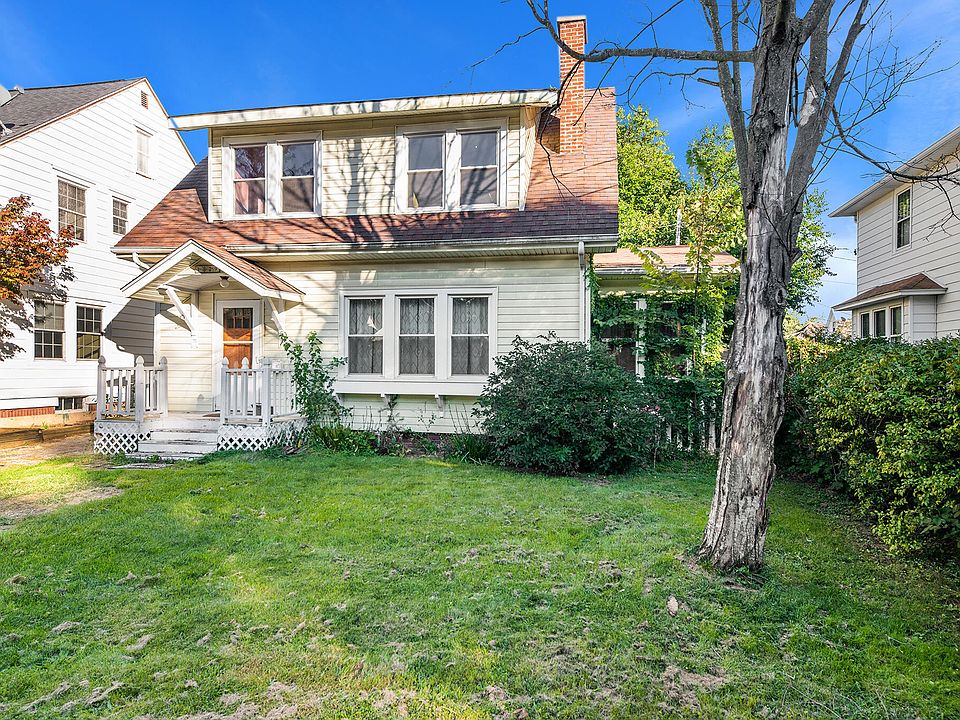 1st image of 1829 Oakland Dr