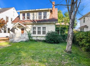 1829 Oakland Dr, Kalamazoo, MI 49008