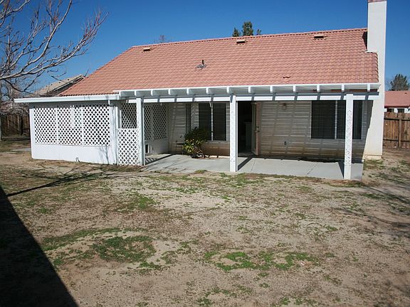 4th image of 13040 Troy Ct