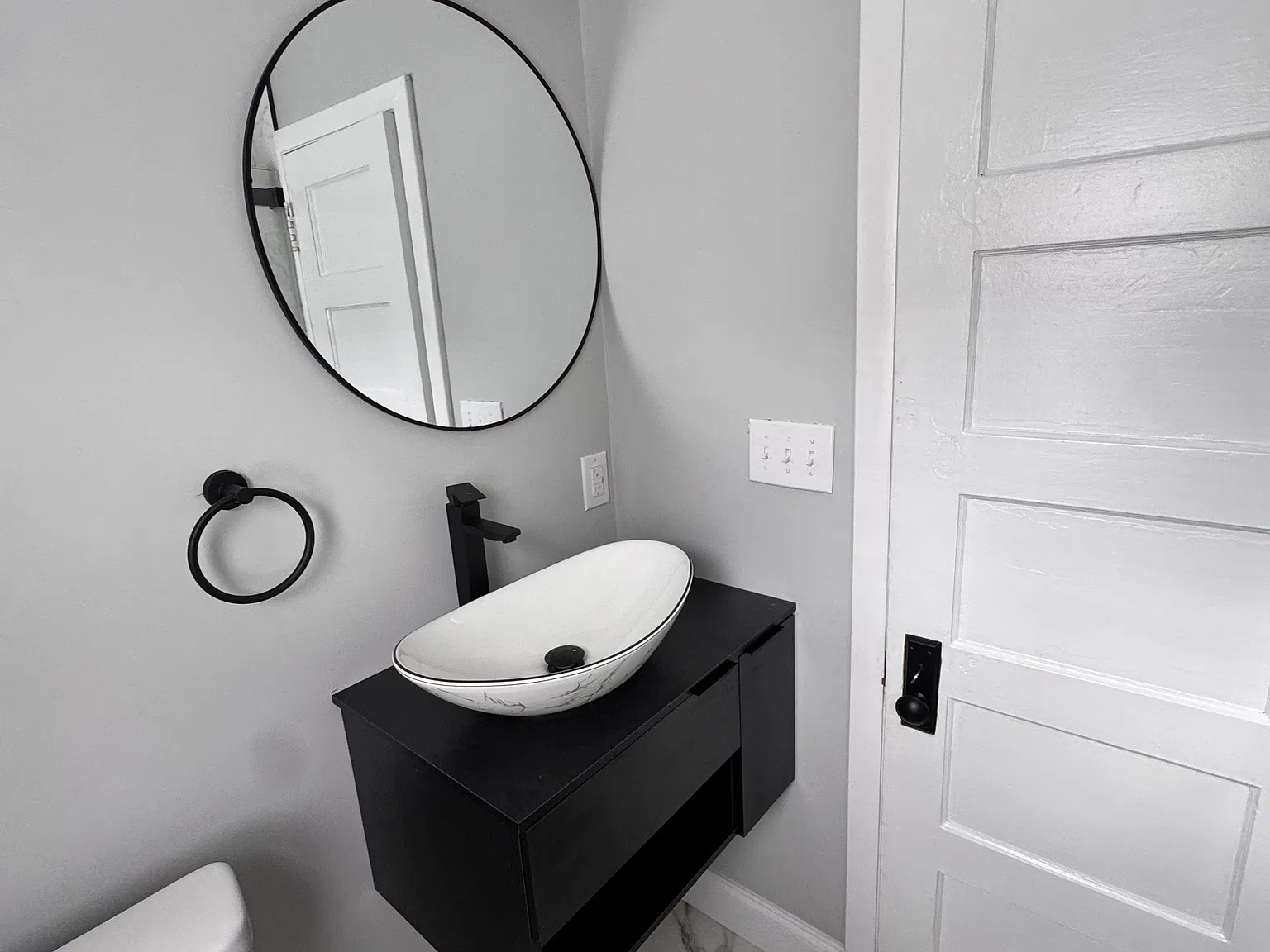 4 bed, 1314 sqft, $4,000 — Photo 1