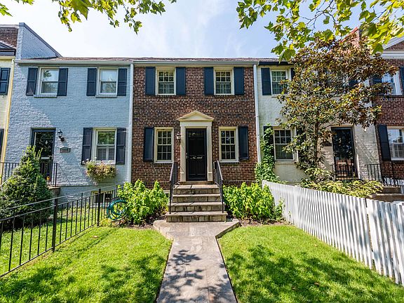 2nd image of 1218 Powhatan St