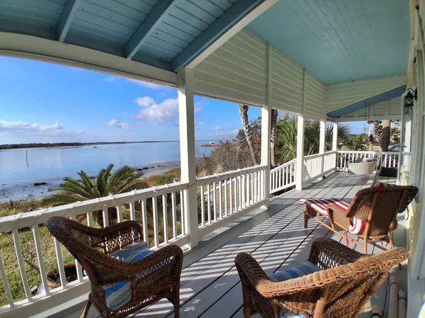 702 Someruelus St, Fernandina Beach, FL 32034